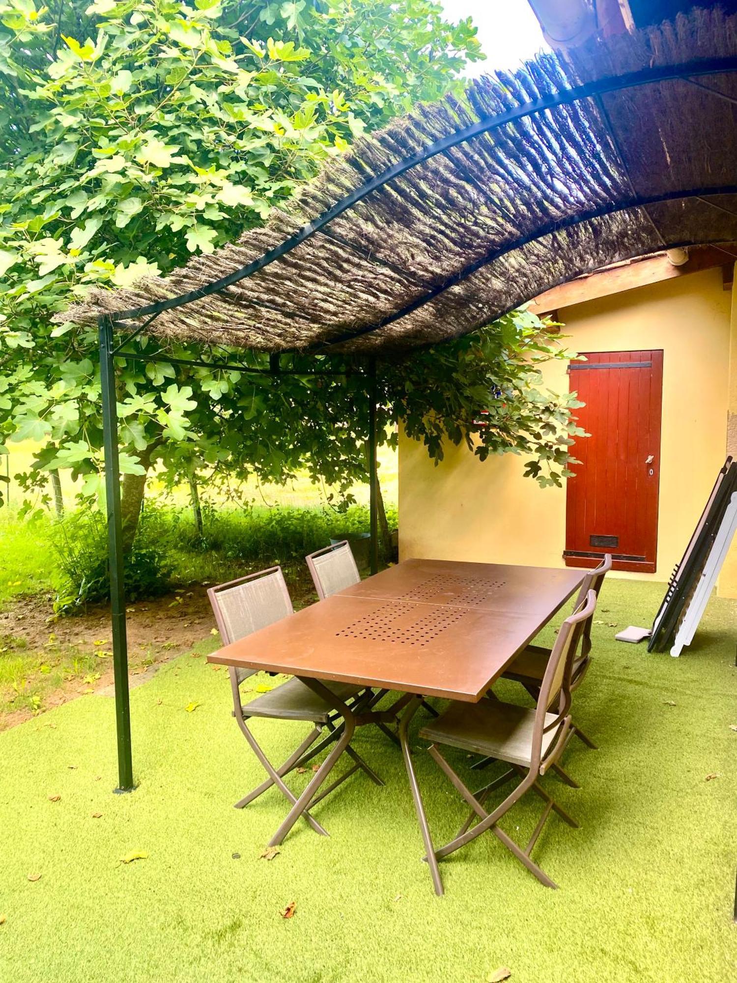 Camping La Ferme De Perdigat Limeuil Εξωτερικό φωτογραφία
